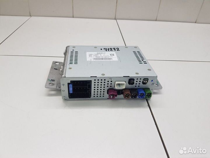 Медиацентр (Geely Coolray)