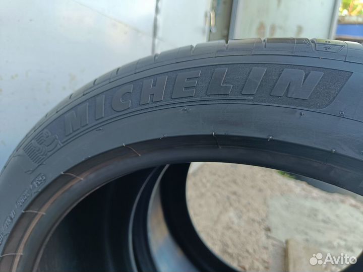 Michelin Pilot Sport 4 S 325/35 R22 114Y