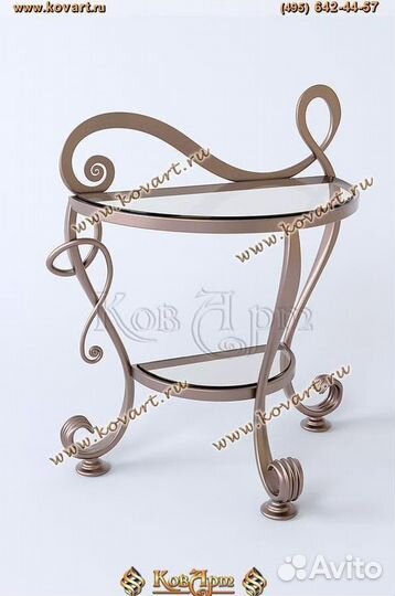 Кованый прикроватный столик для спальни. арт: C029