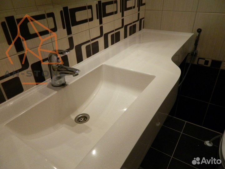 Умывальник из камня для ванной