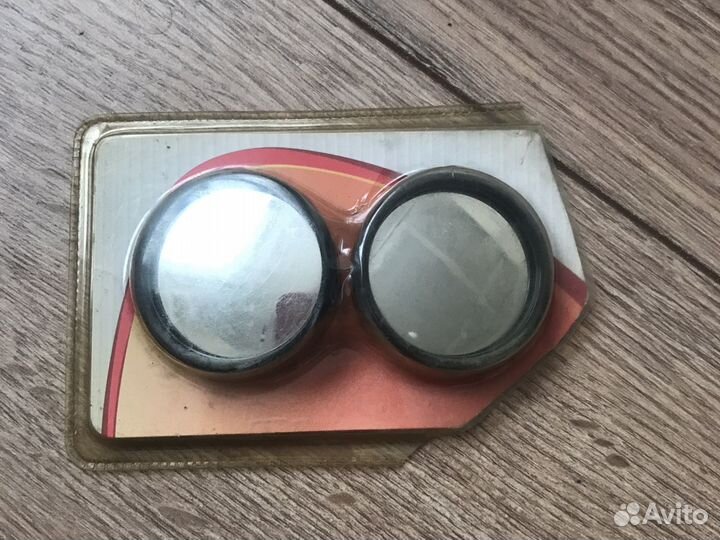 Автомобильное зеркало для слепой зоны