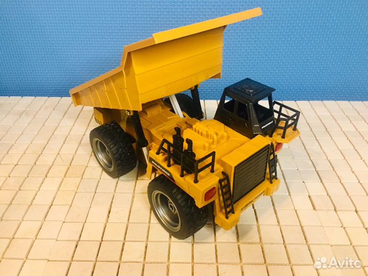 Радиоуправляемый карьерный самосвал