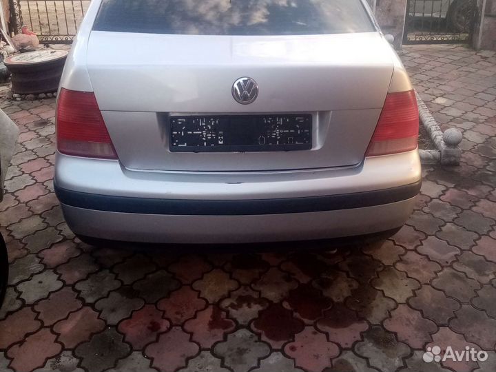 Бампер зад на volkswagen bora