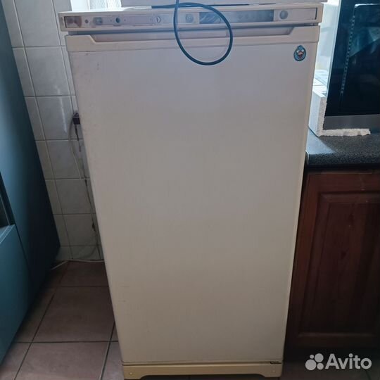 Холодильник не рабочий отдам