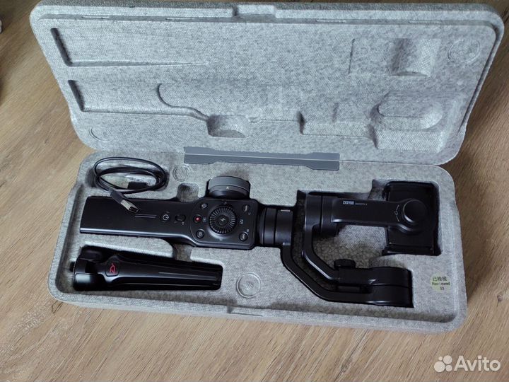 Стабилизатор Zhiyun smooth 4