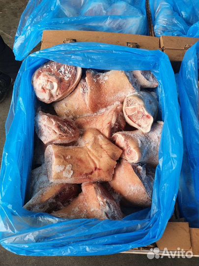 Голяшка свиная задняя, рулька свиная