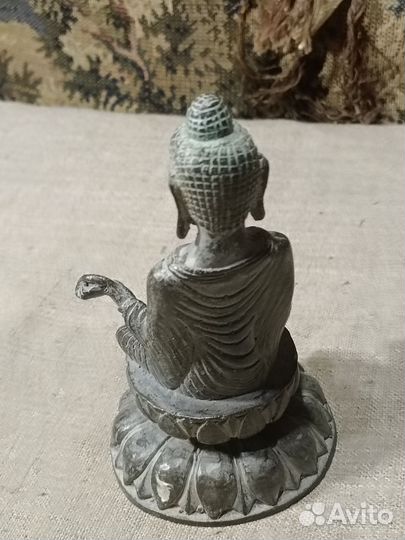 Бронзовая статуэтка