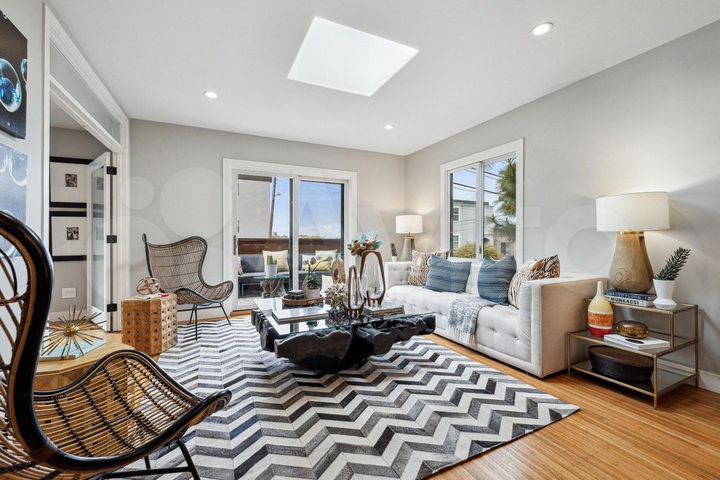 3-к. квартира, 120 м², 1/4 эт.