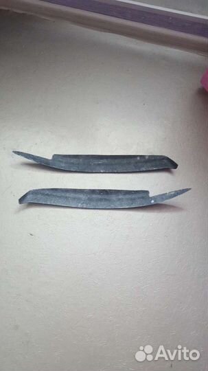 Реснички на фары Митсубиси Харизма