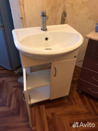 Тумбочка с раковиной для ванной/кухни