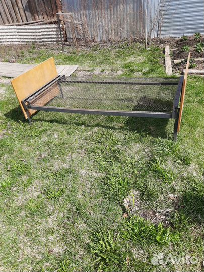 Кровать с панцирной сеткой