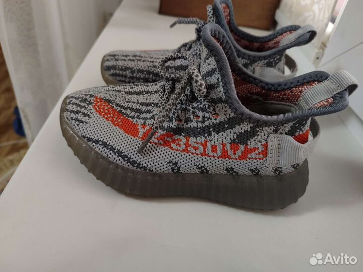 Детская обувь на мальчика и девочку