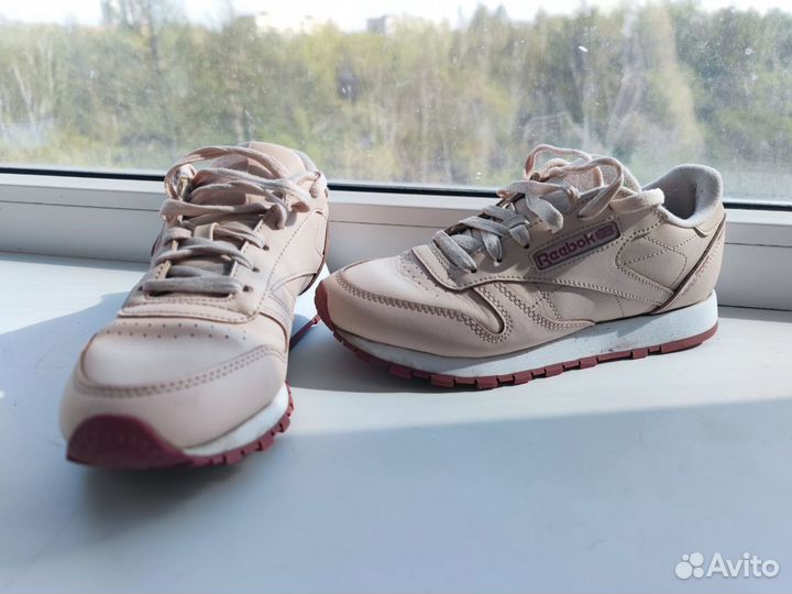 Кроссовки кожаные женские reebok