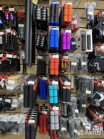 Запчасти и аксессуары для самокатов