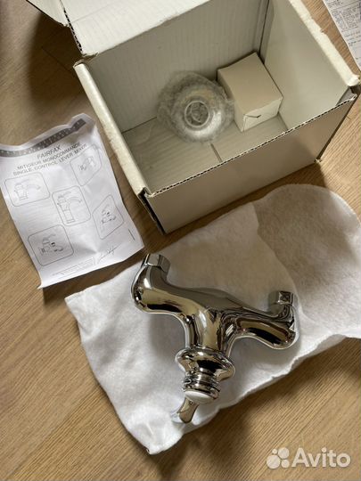 Смеситель для душа, раковины и душевая стойка