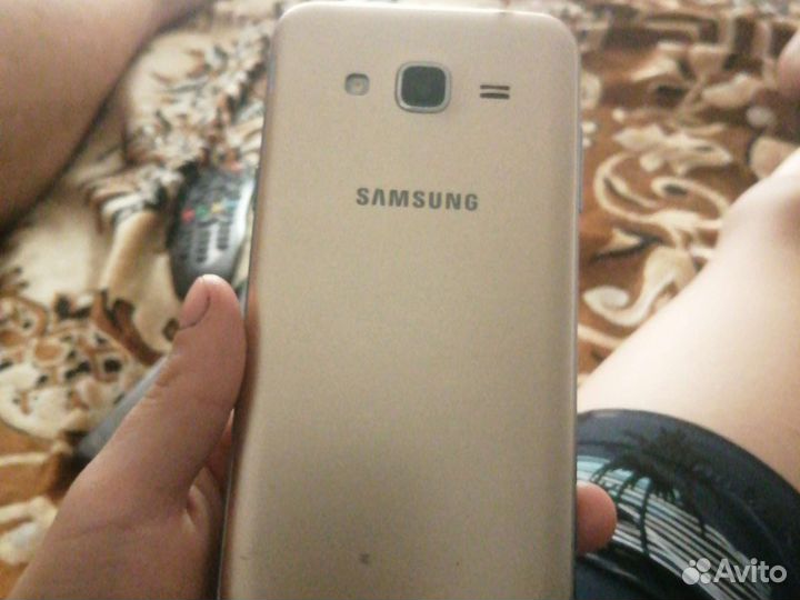 Телефон Samsung j3
