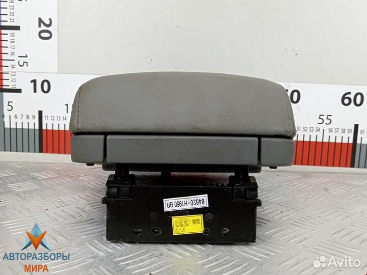 Подлокотник Hyundai Terracan 2004