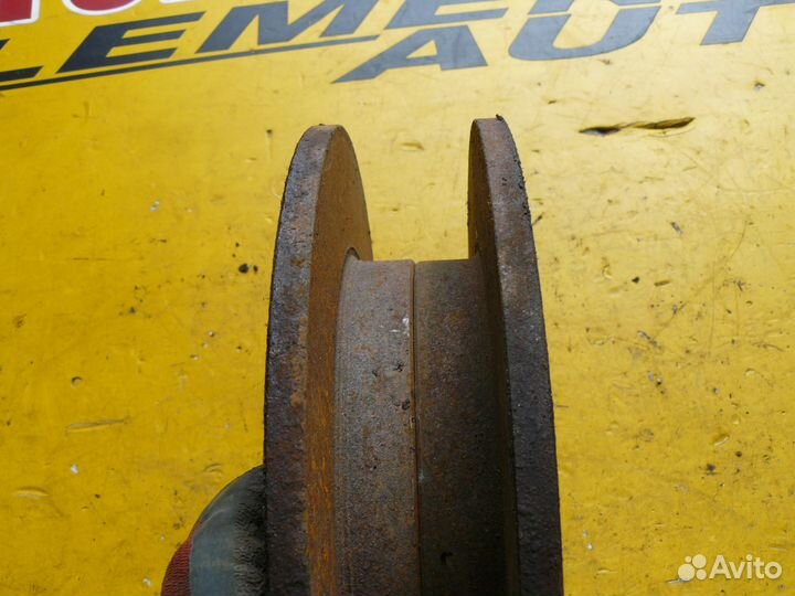 Задние тормозные диски Toyota Auris E15