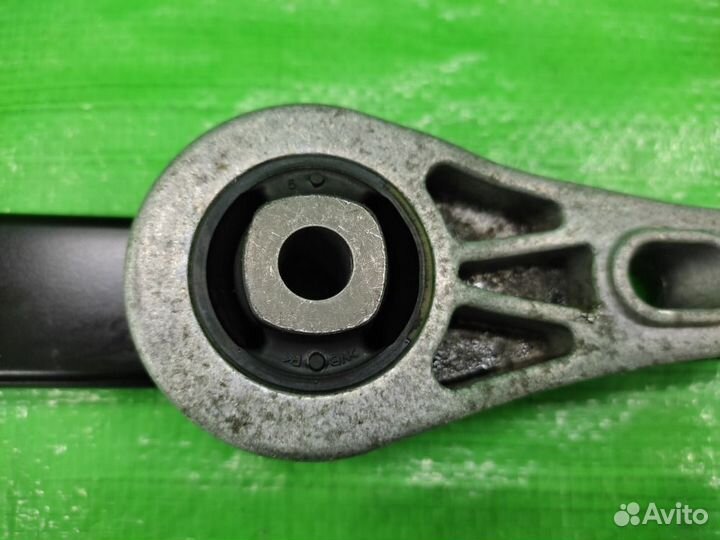 Подушка двигателя зад. VW Tiguan/Q3/Passat/Sharan