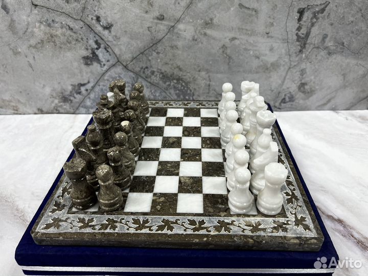 Шахматы из камня натурального