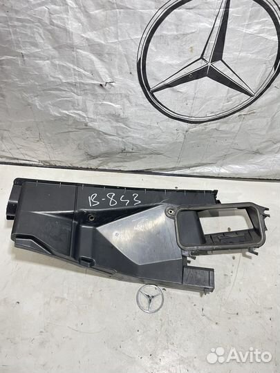Корпус воздухозаборника Мерседес w212