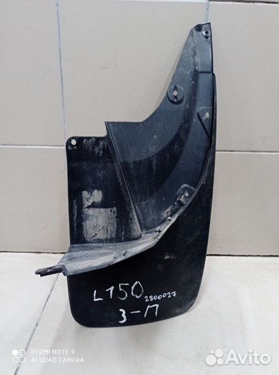 Брызговик задний правый Toyota Land Cruiser Prado