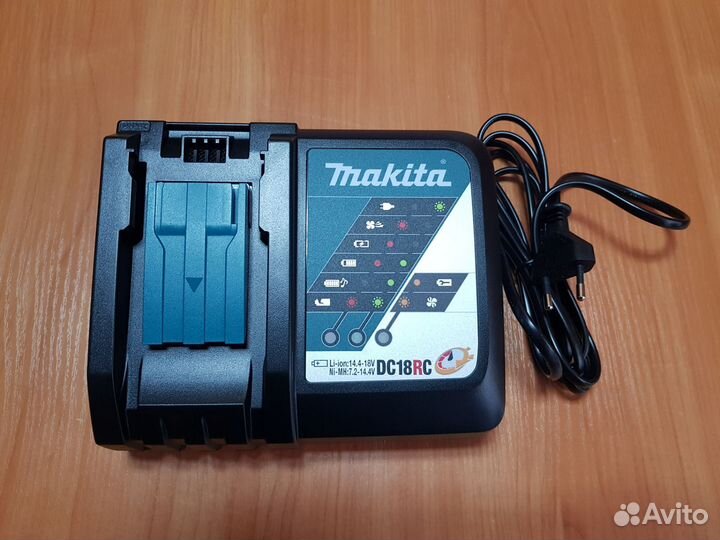 Быстрое зарядное Makita DC18RC