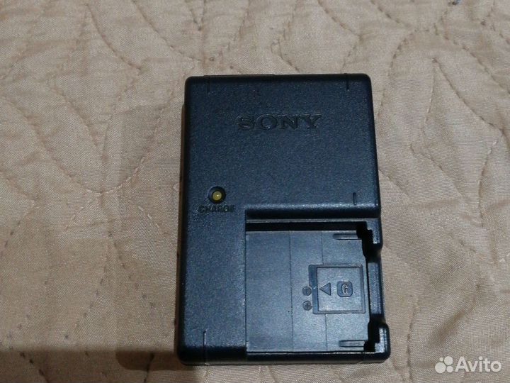 Зарядка sony BC-csgb