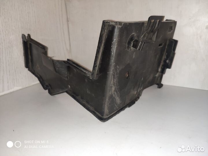 Крепление АКБ (корпус/подставка) средняя часть for