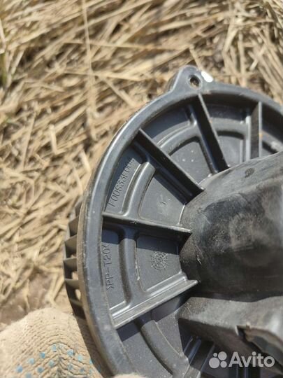 Моторчик печки на Кио рио 2