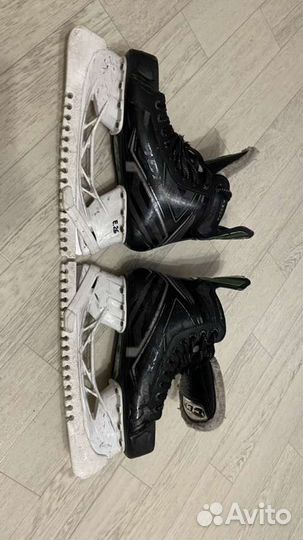 Коньки хоккейные