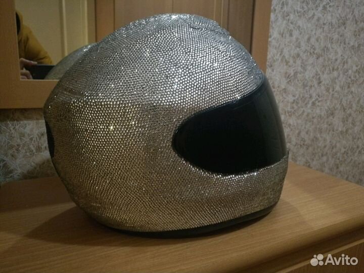 Шлем Shoei полностью из страз