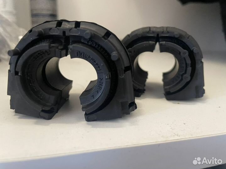 1KO511327AS втулки заднего стабилизатора