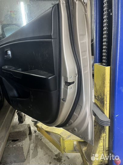 Дверь передняя правая kia rio 3 оригинал