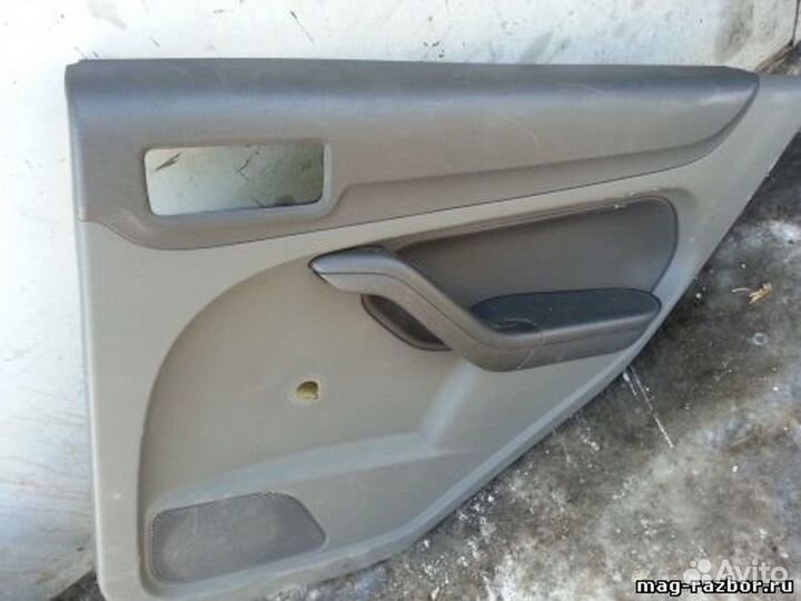 Обшивка двери задней правой Ford Focus, II