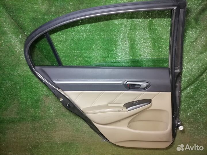 Дверь задняя левая Honda Civic FD1 FD3