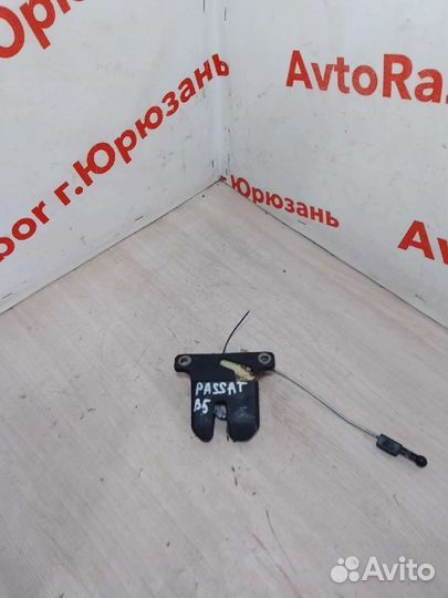 Замок крышки багажника Volkswagen Passat B5