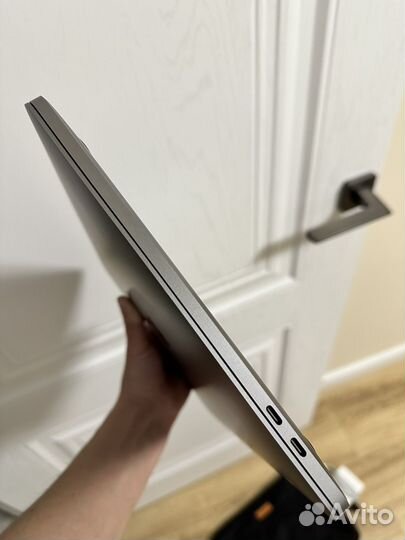 Macbook pro 13 m1 8/512 gb