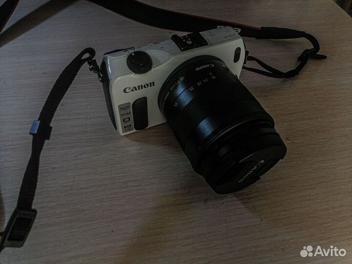 Canon eos m
