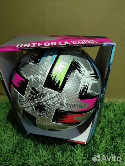 Футбольный мяч adidas Uniforia PRO Финал euro 2020