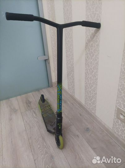 Трюковой самокат tech team