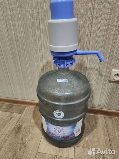 Помпа для воды 19 л. С бутылкой