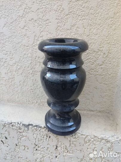 Ваза гранитная