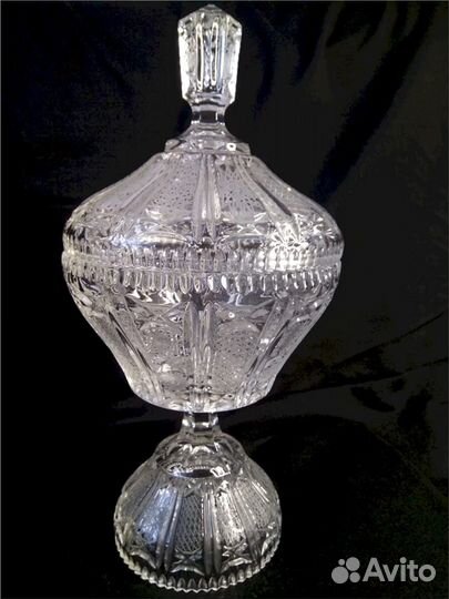 Конфетница хрустальная