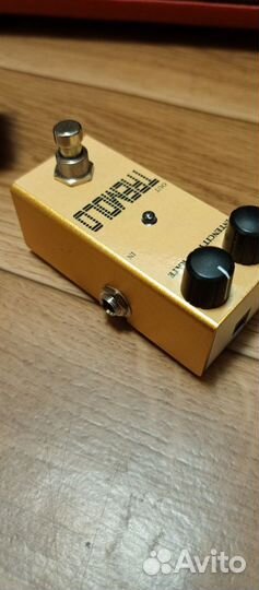 Гитарная педаль Tremolo