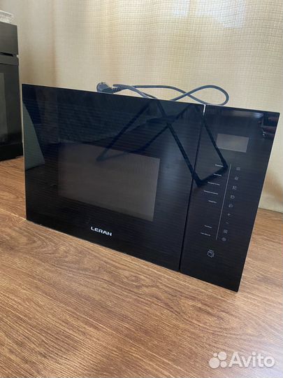 Микроволновая печь встраиваемая Leran