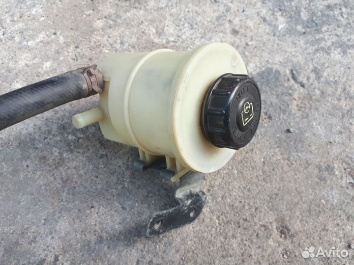 Бачок гидроусилителя Renault Sandero 2