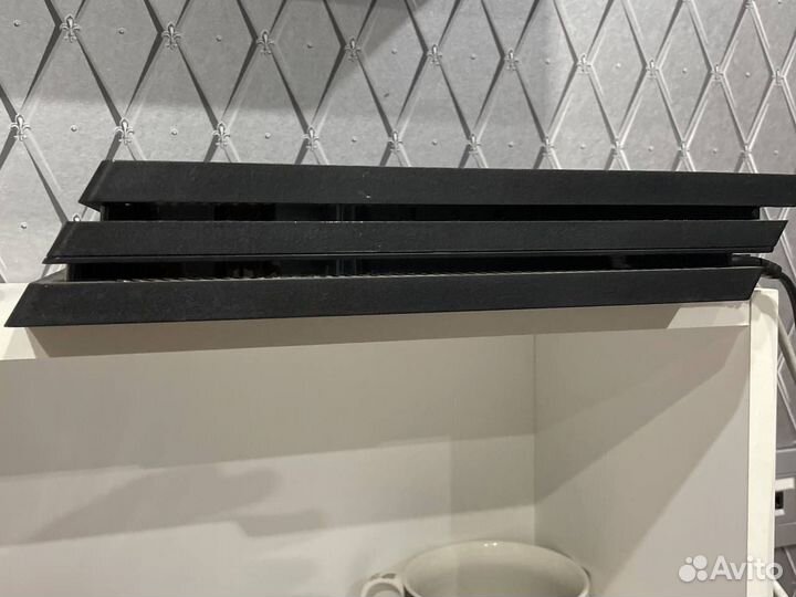 Игровая приставка ps4 pro 1tb