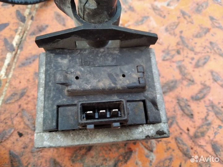 Трамблёр Volkswagen Golf 3