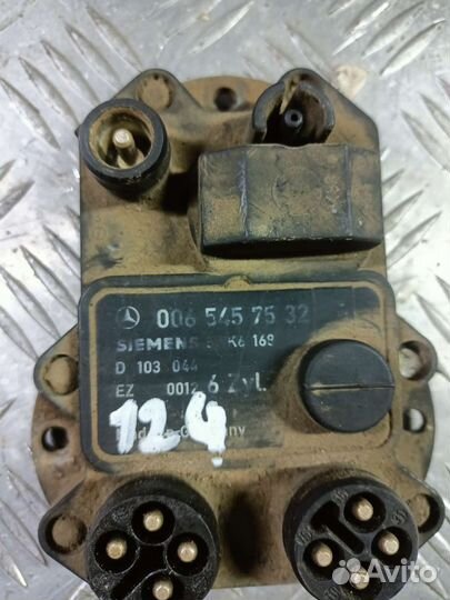 Коммутатор Mercedes w124 m103 2.6 3.0